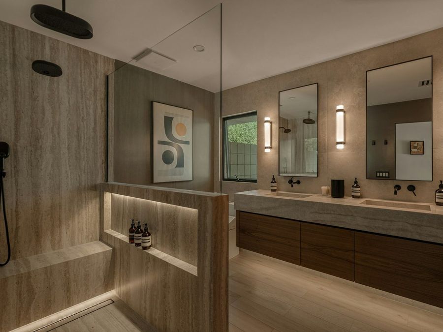 Sfeerbeeld: Warm modern met travertin
